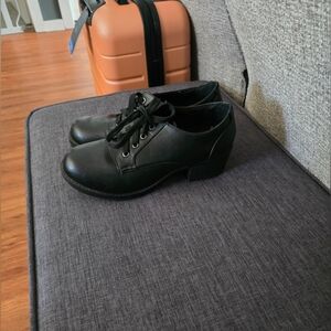 Women's Black Lace Up Chunky Heal